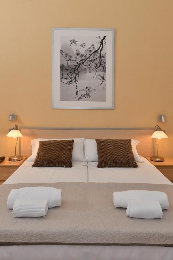 Hotel Butterfly Montecatini Terme Kültér fotó