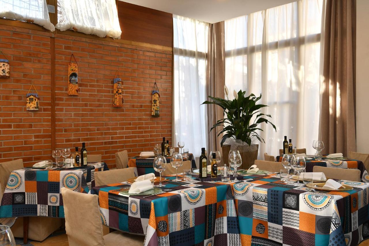 Hotel Butterfly Montecatini Terme Kültér fotó