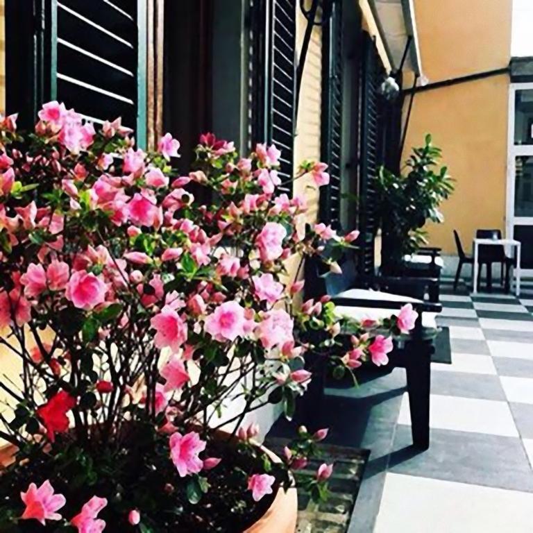 Hotel Butterfly Montecatini Terme Kültér fotó